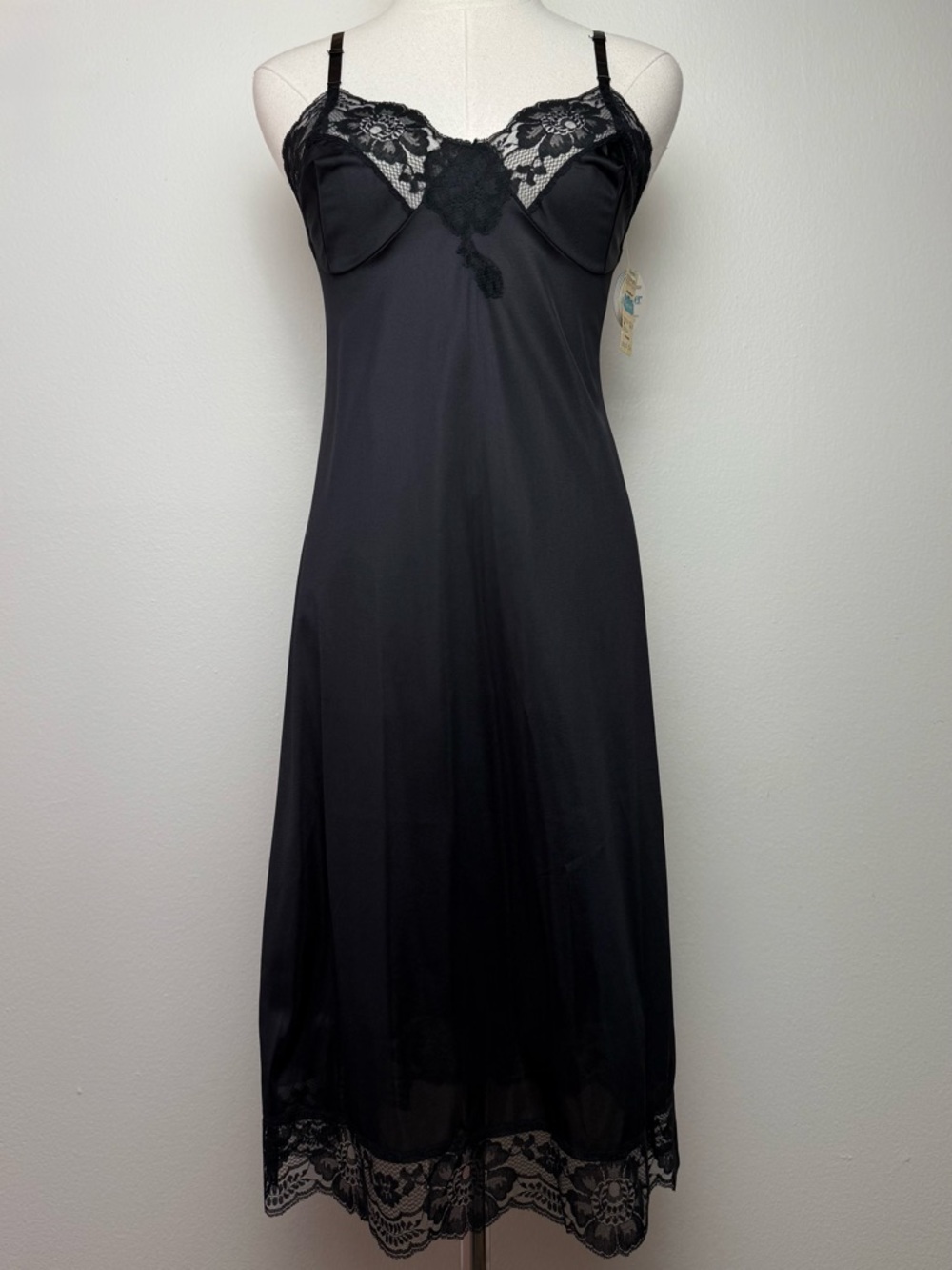 Vintage 80s Kayser Black Floral Slip Size 32